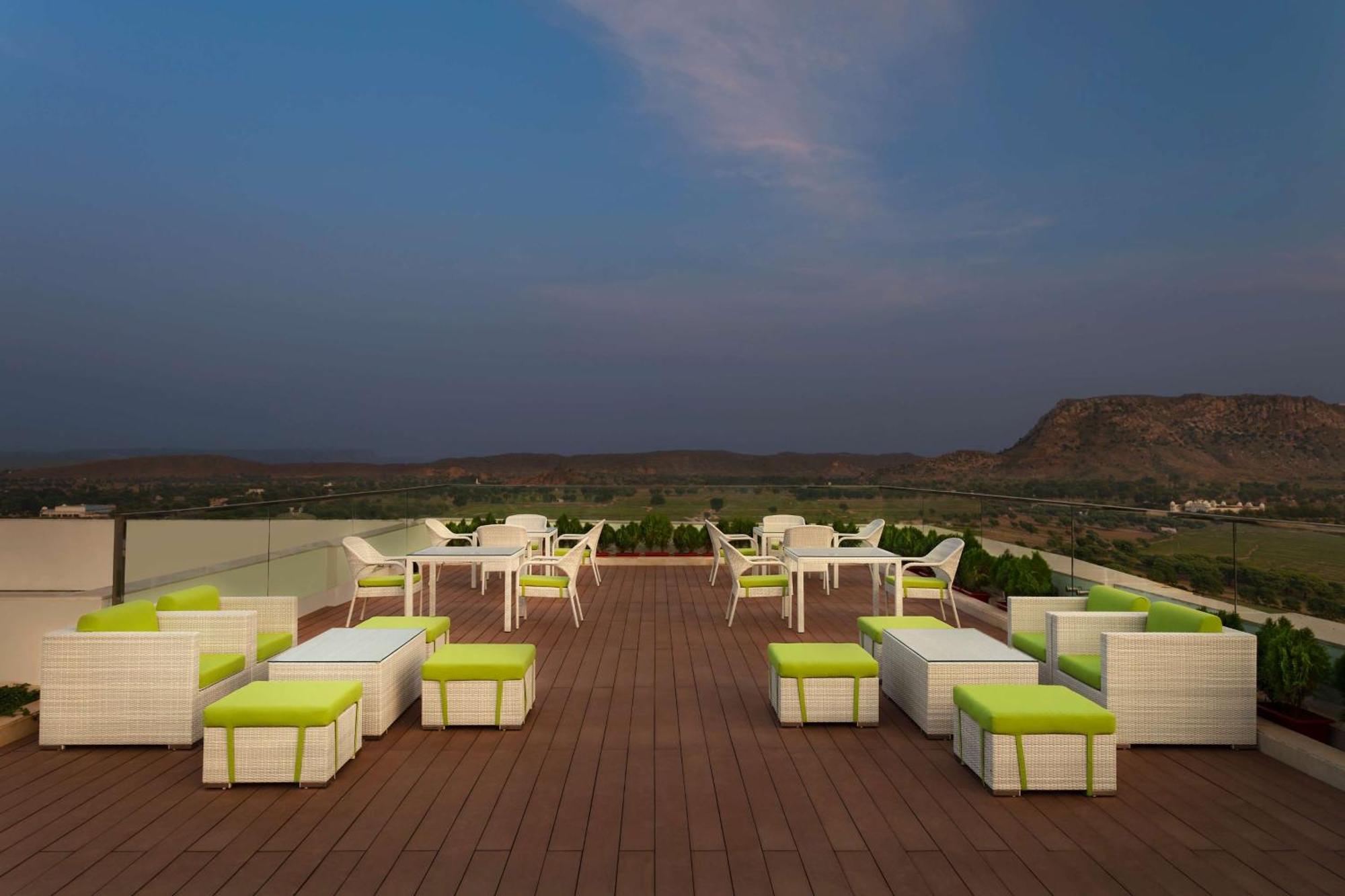 Doubletree By Hilton Jaipur Amer Exterior foto